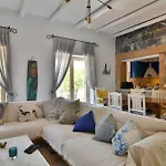 Dom wakacyjny River House Andros *